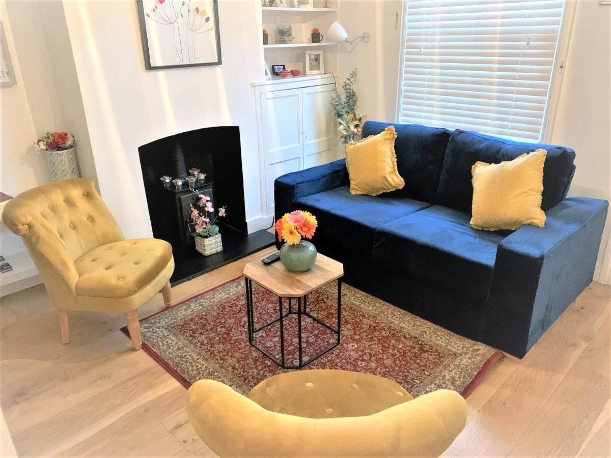 Riverside Channel5 "Holidays Homes In The Sun" Featured Central Canterbury Cottage With Free Parking Ngoại thất bức ảnh