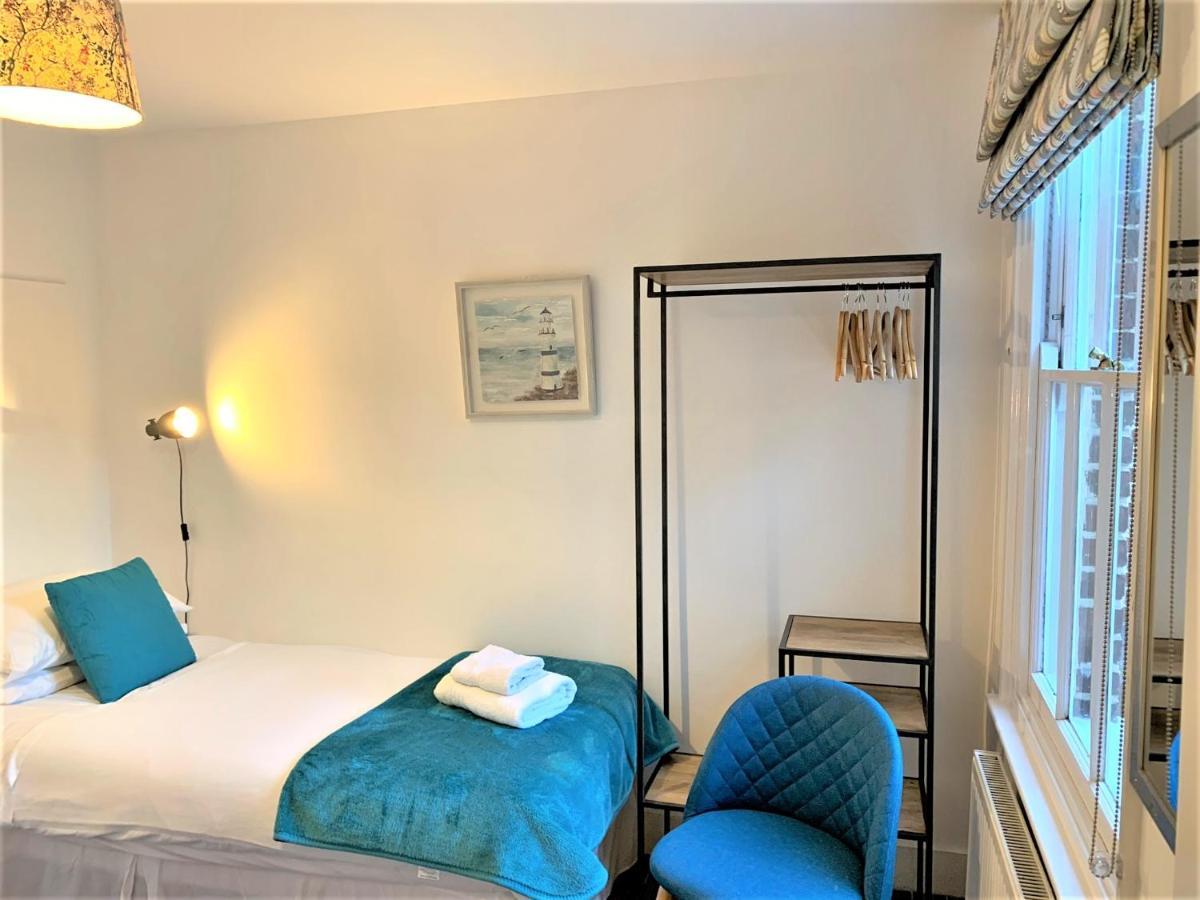 Riverside Channel5 "Holidays Homes In The Sun" Featured Central Canterbury Cottage With Free Parking Ngoại thất bức ảnh