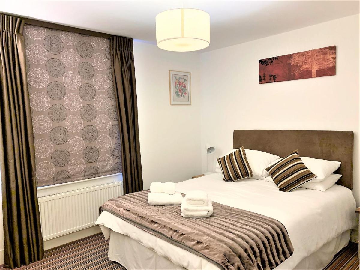 Riverside Channel5 "Holidays Homes In The Sun" Featured Central Canterbury Cottage With Free Parking Ngoại thất bức ảnh