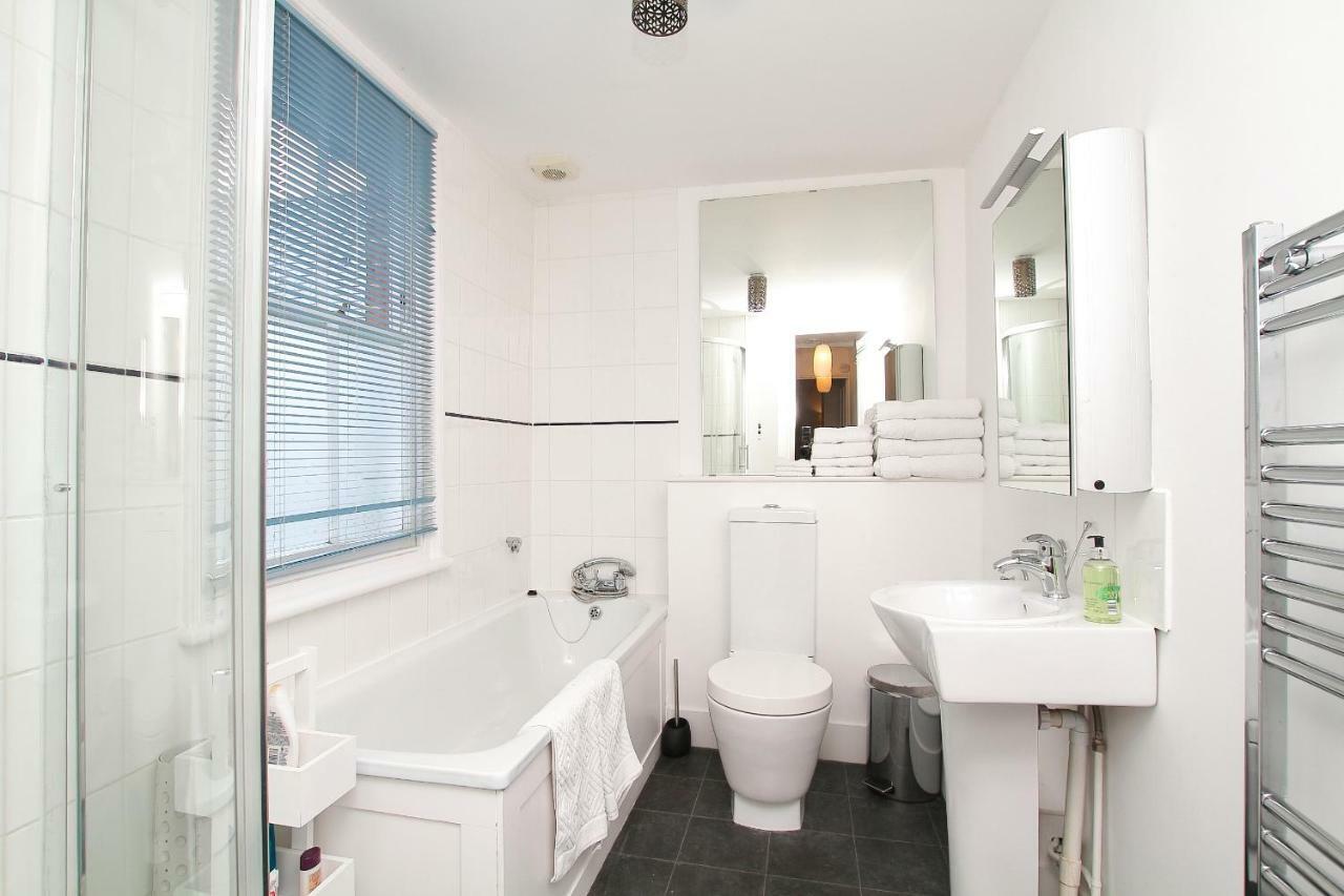 Riverside Channel5 "Holidays Homes In The Sun" Featured Central Canterbury Cottage With Free Parking Ngoại thất bức ảnh